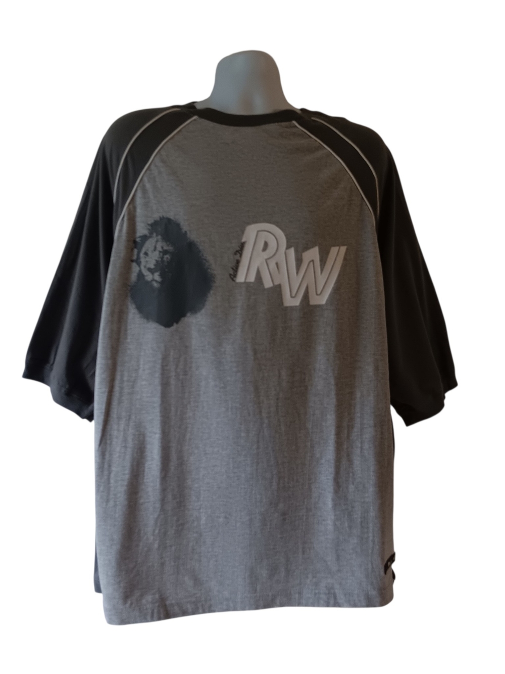 Roca Wear men's two tone gray short-sleeve lion graphic t-shirt size 2XL